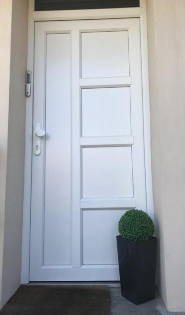 Apartman Innova Zlín エクステリア 写真