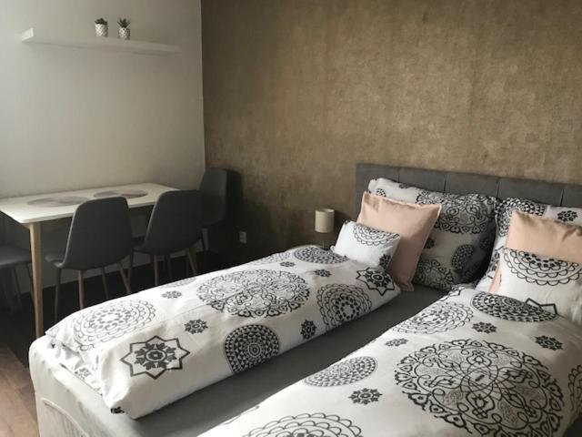 Apartman Innova Zlín エクステリア 写真