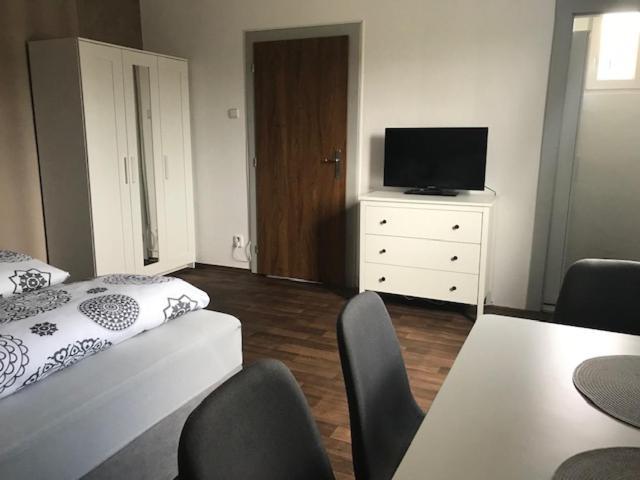 Apartman Innova Zlín エクステリア 写真
